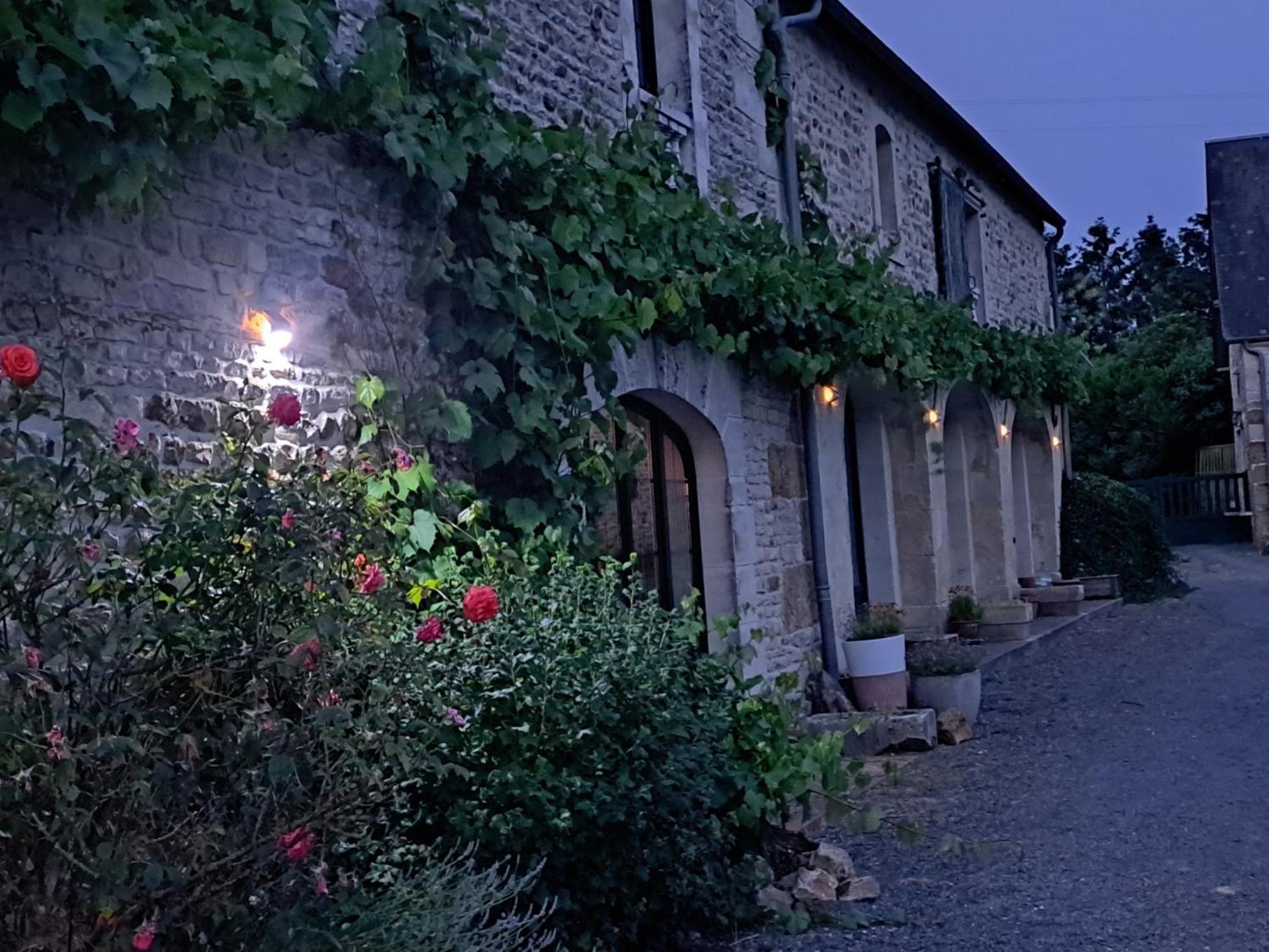 红魔3酒店 Fresney-le-Vieux 外观 照片