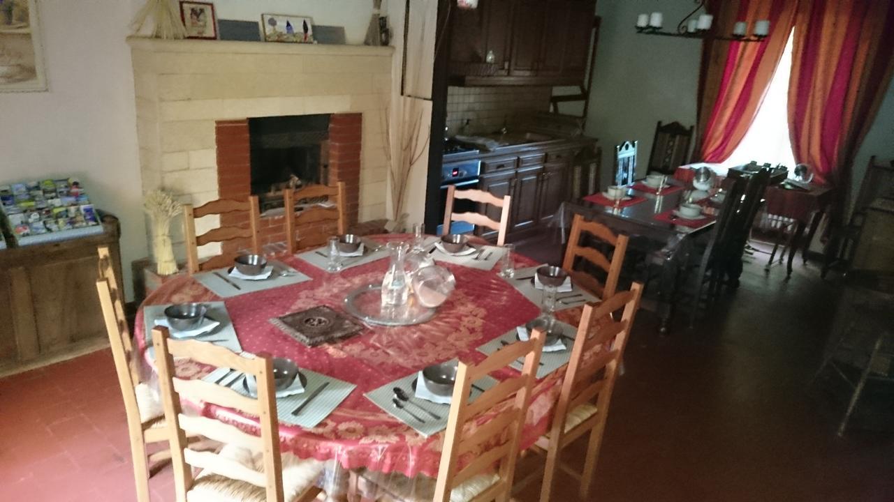 红魔3酒店 Fresney-le-Vieux 外观 照片